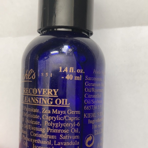 Kiehl’s Midnight Recovery Botanical Cleansing Oil - Picture 4 of 5